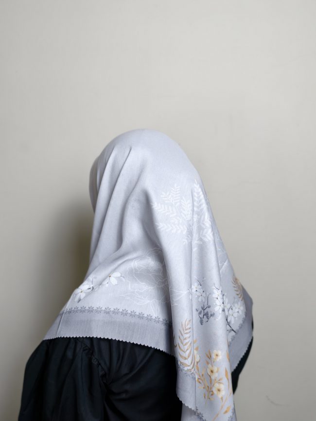 Square Scarf Pattern -  Dawn Whisper - Image 8