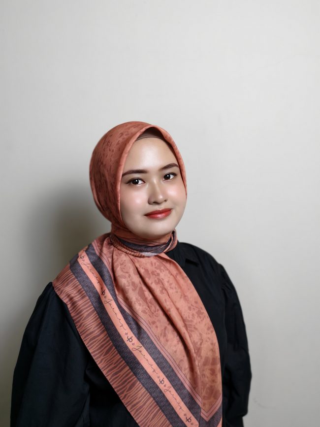 Square Scarf Pattern -  Terracotta Blaze - Image 2