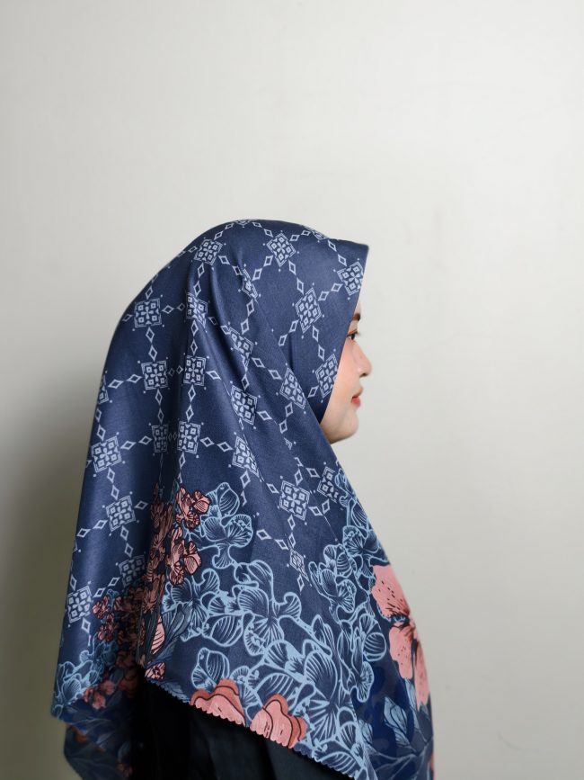 Square Scarf Pattern -  Twilight Flora - Image 4