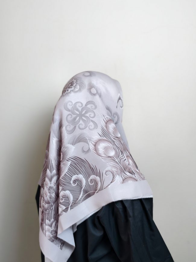 Square Scarf Pattern - Iris Whispers - Image 6