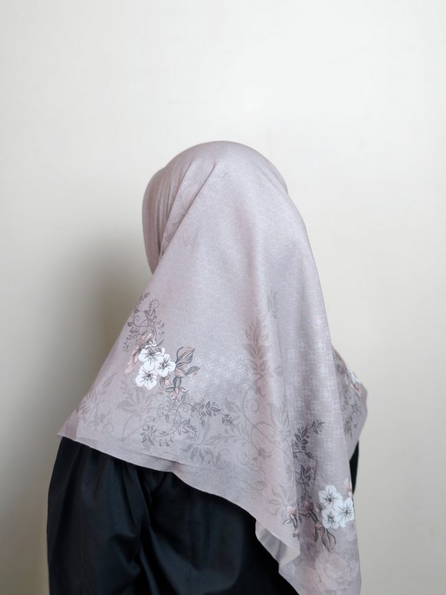 Square Scarf Pattern -  Moonstone Grace - Image 6