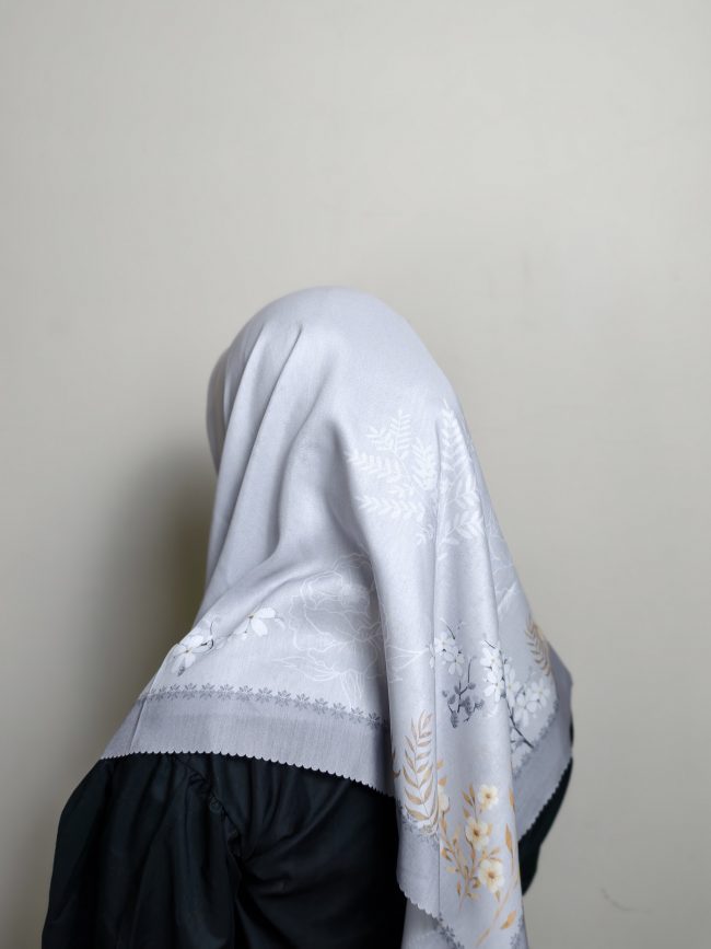 Square Scarf Pattern -  Dawn Whisper - Image 7